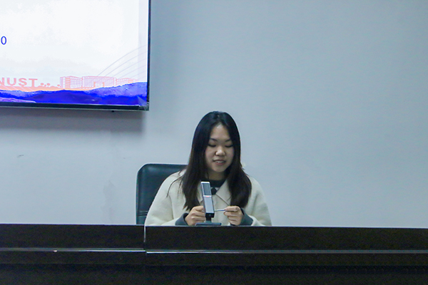 a159218cc6cb475aa2b8e9d13674aead.jpg 刘欣.jpg