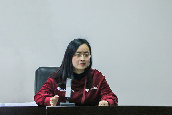 e6d9a6d08c47400eab80417e9d47d15d.jpg 熊赛君.jpg